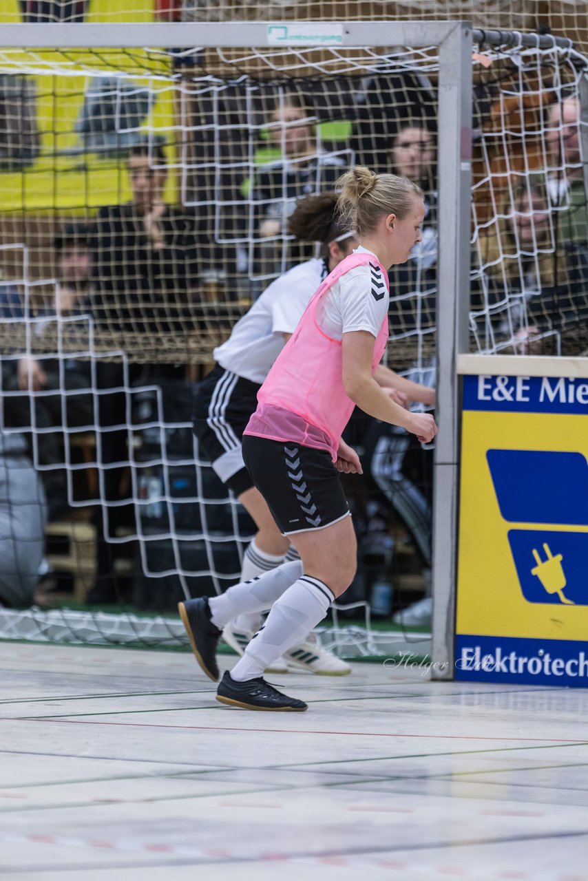Bild 220 - VR Bank Cup Horst
